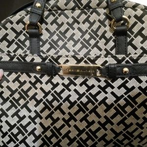 Tommy Hilfiger purse